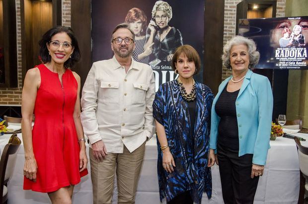 Aidita Selman, Guillermo Cordero, María Castillo y Miriam Bello