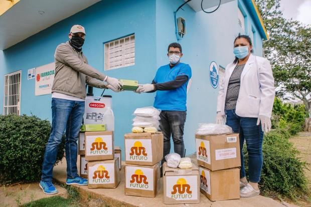 La Fundación Sur Futuro realizó esta semana tres operativos especiales de la Red de Apoyo Contra el Coronavirus en las montañas de Azua y San Juan.