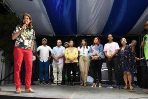 Las palabras de cierre estuvieron a cargo de Ruth Herrera, directora de la Feria del Libro y la Lectura quien agradeció la participación masiva de la región este.