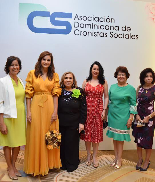Berenice Méndez, Celeste Perez, Mirna Pimentel, Sandy Pou, Verónica Sención y Rhina Ibert.