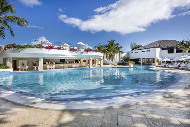 Hotel Viva Wyndham V Heavens de Playa Dorada reinicia servicios para Huéspedes mayores 18 años.