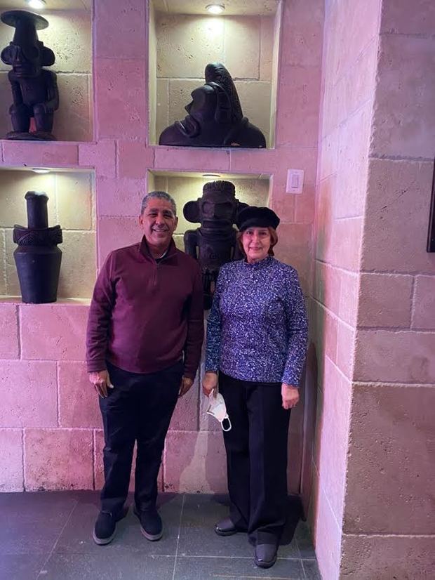 La ministra de Cultura, Carmen Heredia, durante su visita a New York se reunió con Adriano Espaillat, miembro de la Cámara de Representantes de los Estados Unidos. 