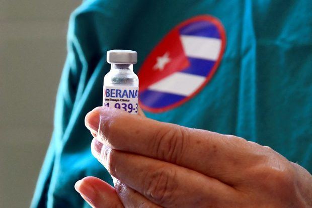 La eficacia de las fórmulas cubanas abre la esperanza a la primera vacuna latinoamericana.