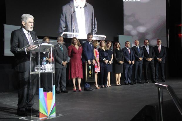 José Manuel Paliza, exhortó al liderato empresarial y a los jóvenes emprendedores y profesionales, a involucrarse y participar activamente en la agenda política.