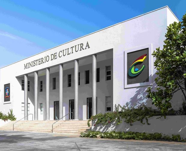 Fachada del Ministerio de Cultura en Santo Domingo.