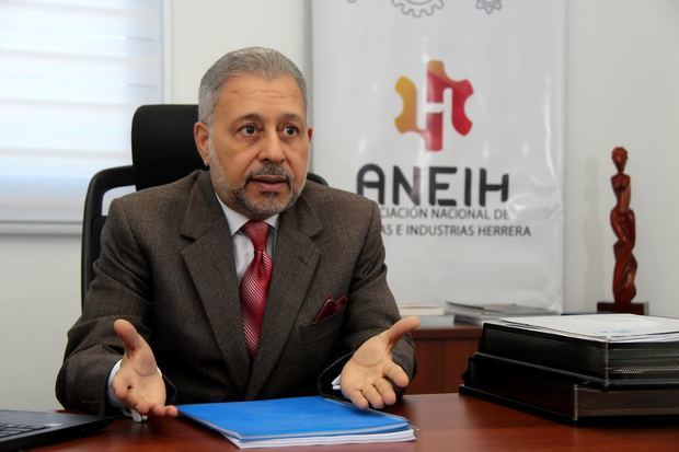 Leonel Castellanos Duarte, presidente de la Asociación Nacional de Empresas e Industrias Herrera, ANEIH.