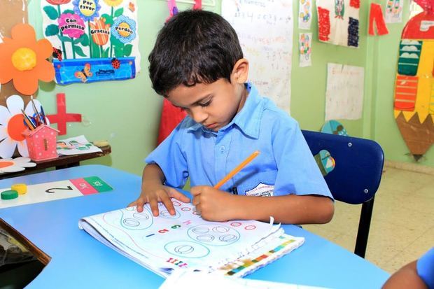 Informe de la UNESCO resalta el énfasis del sistema educativo RD a las estrategias de lectura.