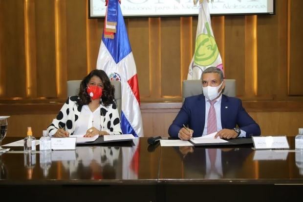 Firma acuerdo de colaboración con Aldeas Infantiles Sos Dominicana.