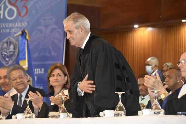 UASD inviste con título honoris causa al doctor José Joaquín Puello.