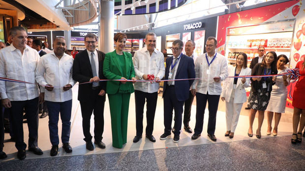Presidente Abinader deja inaugurada moderna terminal de pasajeros en el AILA por más de RD$1,000 millones.