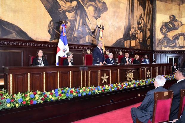 El Congreso Nacional recibe al presidente de la República de Colombia, Iván Duque Márquez.