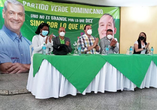 Joel Díaz proclamado por Partido Verde.