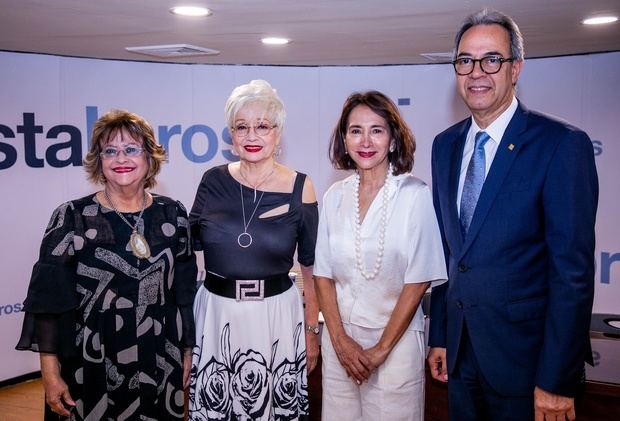 Verónica Sencion, Aspasia Ramírez de Gómez, Soledad Álvarez y José Mármol.