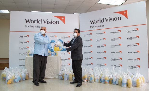 WorldVision y el MINERD colaboran para llevar kits de higiene a comunidades.