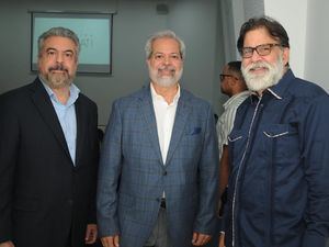 Etienne Sánchez Bergés, Ernesto Sánchez Bergés y José Miguel Checo.