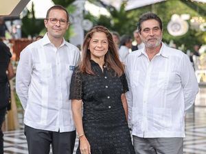 Roberto Bonetti, Marisol Armenteros y Ricardo Vitienes.