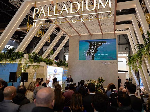 Jesús Sobrino-CEO de Palladium Hotel Group durante la rueda de prensa.