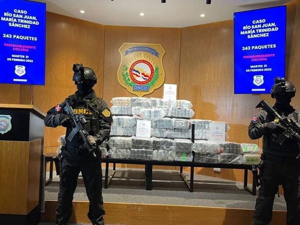 Autoridades se incautan de 243 paquetes de cocaína en costas de Río San Juan.