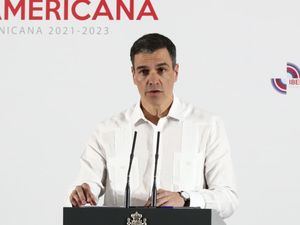 Pedro Sánchez analiza con Abinader los resultados de la cumbre iberoamericana
 

 