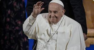 El papa reclama un alto el fuego en Gaza y trabajar por una 