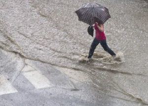 Pronostican lluvias, tormentas y vientos por vaguada en próximas 24-48 horas