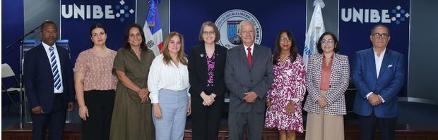 Bienvenido Fabián Melo, Yira Vargas, Sagrario Féliz, Grace Cochón, Aída Mencía Ripley, José Pérez Gómez, Vanessa Espaillat, María Del Pilar Zuleta y Ricardo Rojas.