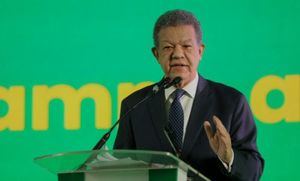 Leonel Fernández se congratula por retiro de reforma fiscal del Congreso Nacional