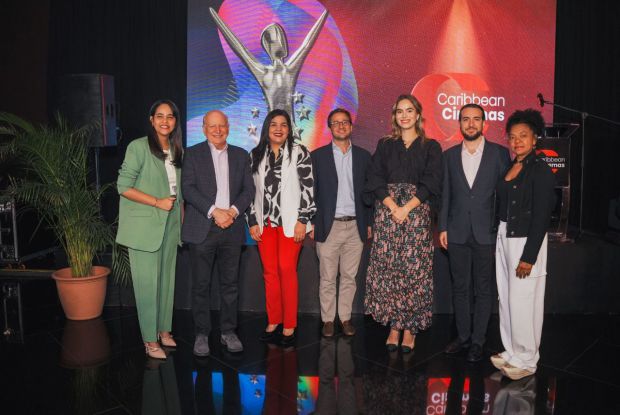 Ana López, Robert Carrady, Patricia Castillo,Gregory Quinn, Mónika Leschhorn, Michael Carrady, Bernarda Cáceres López .