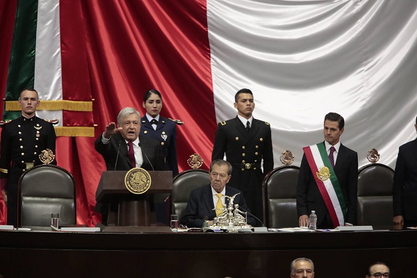 Acto protocolar de la envestidura de López Obrador