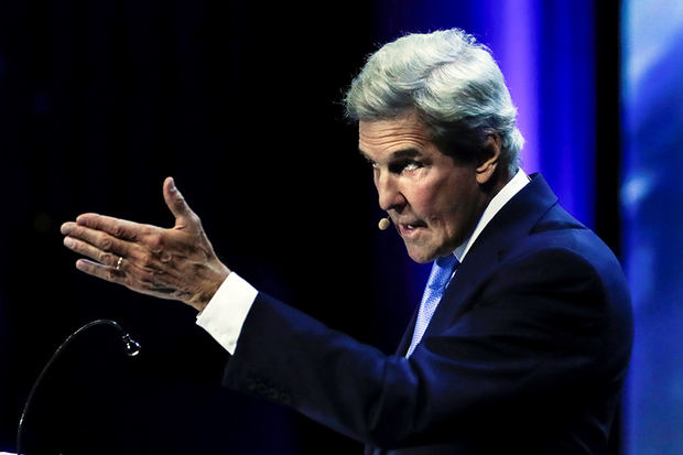 En la imagen un registro del exsecretario de Estado estadounidense John Kerry, quien lidera la iniciativa World War Zero' ('Guerra Mundial Cero'), una coalición destinada a formar un 'ejército' ciudadano que exija acción ante la crisis climática.