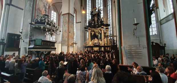 Presentación de la orquesta Sinfónica Juvenil en la bella ciudad de Lübeck en Alemania.