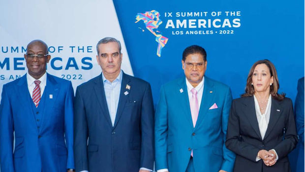 Presidente Abinader se reúne con la vicepresidenta estadounidense Kamala Harris; mañana hablará en la IX Cumbre de las Américas.