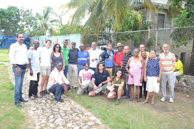 Expedición Oceanía visita comunidad de Haina.
