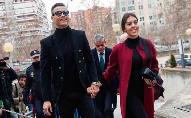 Cristiano Ronaldo y su esposa. 