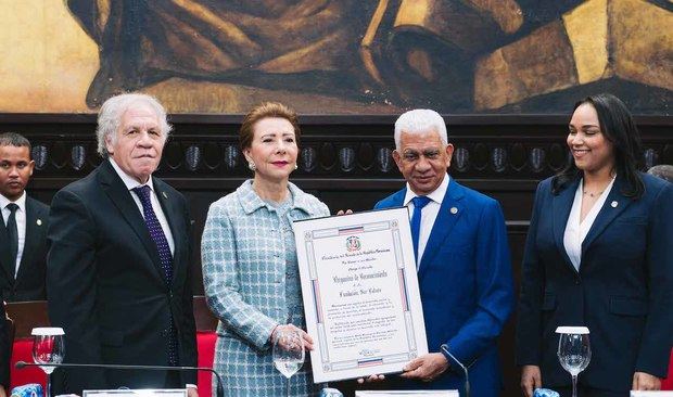 Luis Almagro, Melba Segura de Grullón, Ricardo de los Santos y Dharuelly D’Aza.