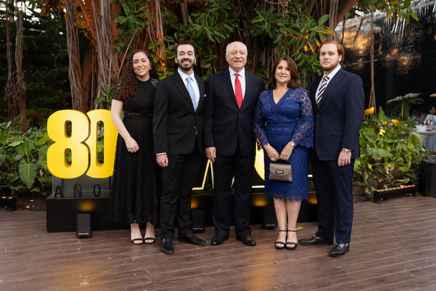 Mónica Esteva, Rafael Esteva, Pedro Esteva, Tania Esteva y Juan Pedro Esteva.