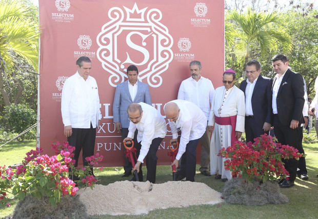 Presidente Danilo Medina participa en primer palazo para construcción Selectum Luxury Resort, aportará 7,000 nuevas habitaciones