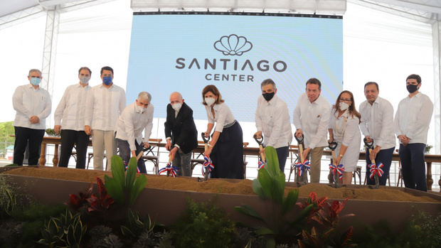Vicepresidenta participa en el inicio de la construcción del Santiago Center.
