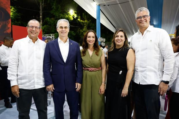 José Armando Bermúdez, René Grullón, Pilar Haché, Shiara Galarza y Francisco González.