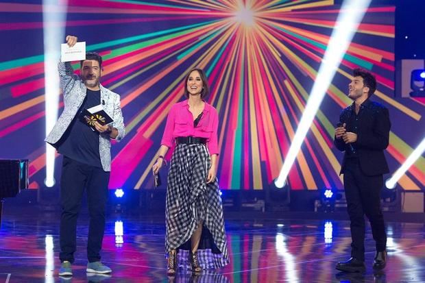 La balada 'Voy a quedarme' será la canción que Blas Cantó (d) interpretará el próximo 22 de mayo en la final de Eurovisión 2021 en representación de España, según ha decidido esta noche el público de RTVE con un 58 por ciento de los votos en una emisión en directo.