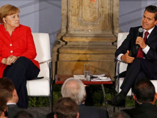 La canciller alemana Angela Merkel y el presidente de México, Enrique Peña Nieto, firmaron acuerdos de colaboración en cuanto a comercio y defensa del medioambiente. 