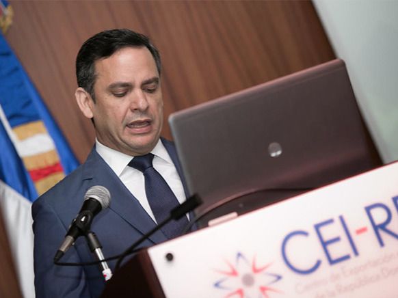 Director del Centro de Exportación e Inversión, Luis Henry Molina.