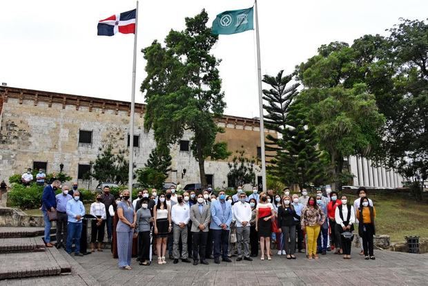 Miembros del Ministerio de Cultura y la Dirección Nacional de Patrimonio Monumental conmemoraron el Día del Patrimonio Nacional.