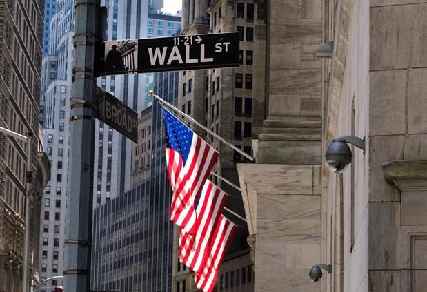 Wall Street cierra en rojo y el Dow pierde un 0, 56 % en una jornada muy volátil.