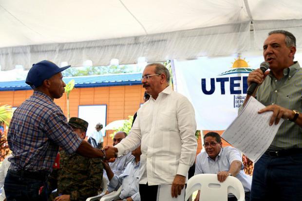 Danilo Medina reunido con productores agroforestales