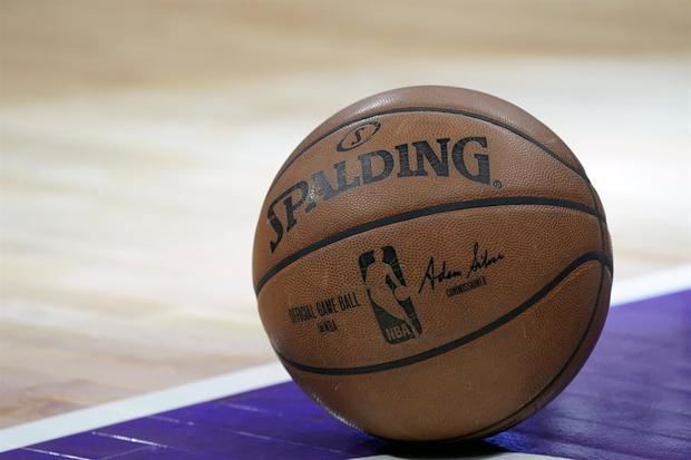 Después de haber reforzado el martes los protocolos de salud y seguridad, la NBA también descartó la opción de establecer otra burbuja, como la de Orlando (Florida), donde concluyó la temporada de 2019-2020.