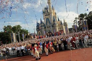 Fanáticos de Disney agotan en pocas horas las reservas para la reapertura en Orlando
