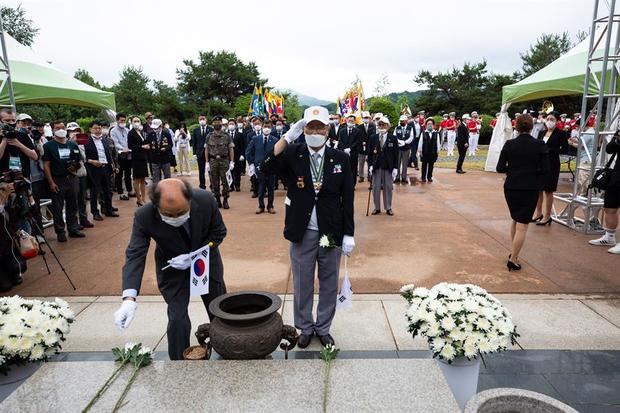 Pionyang hace defensa del patriotismo en el 70 aniversario de guerra de Corea