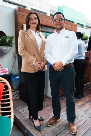 Rita Elena González y Kenyi Yamamoto.