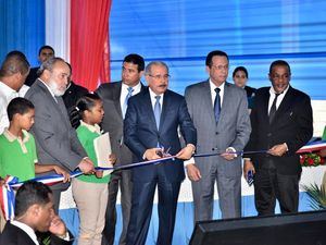 Presidente Danilo Medina entrega centros educativos en El Seibo